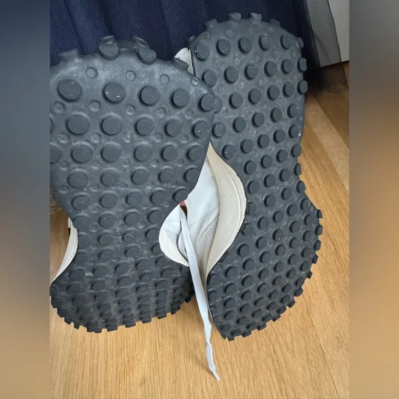 New Balance 327 Sea salt with nb 103 white and black Women’s Sz 8 VGC - Picture 9 of 11